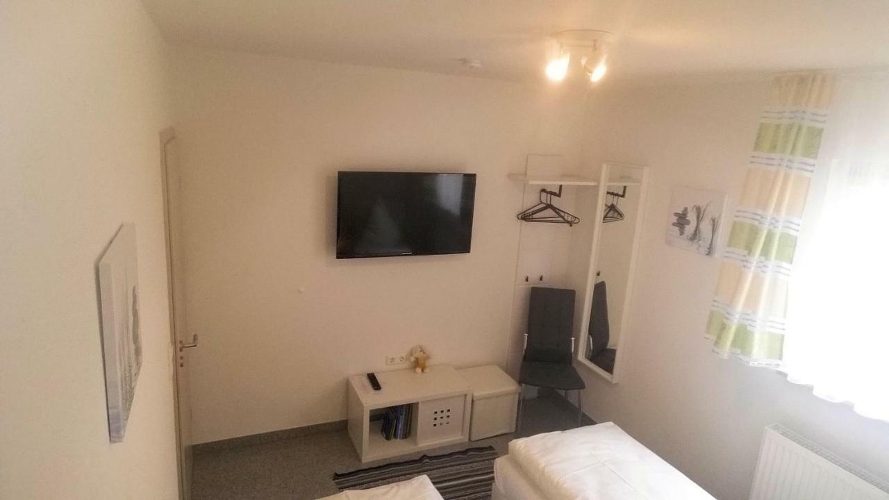 Haus Zum Schlosspark Veitshöchheim Esterno foto