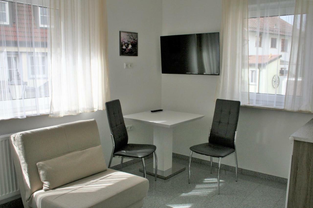 Haus Zum Schlosspark Veitshöchheim Esterno foto